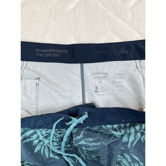 Patagonia Boardshorts Mens Blue Floral Hydropeak Swim Trunks Stretch - Sz 44 - Picture 8 of 9